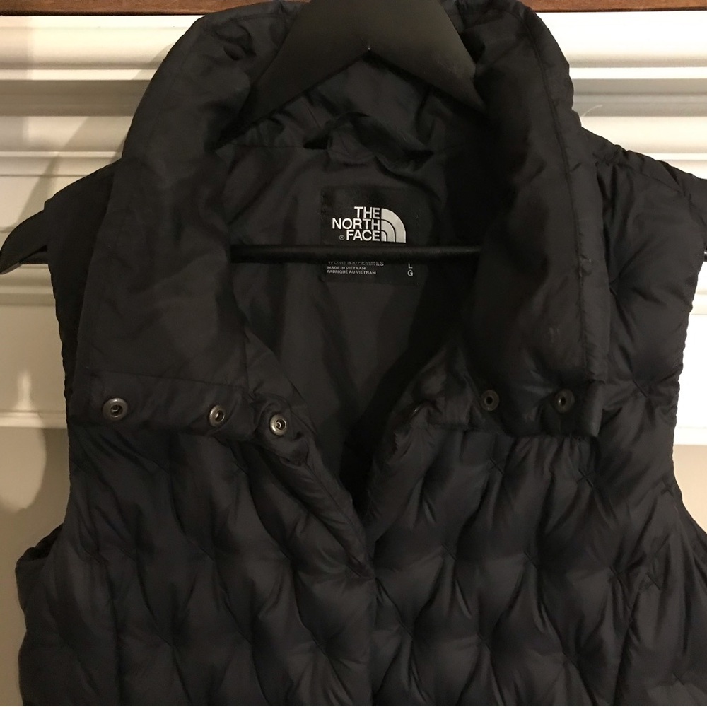 North face puffer vest - Picture 3 of 3